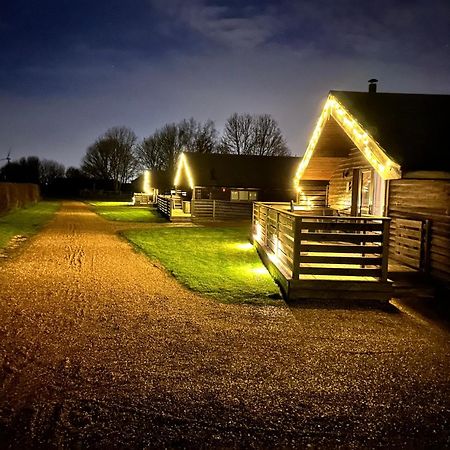 Fields End Lodges Doddington  外观 照片