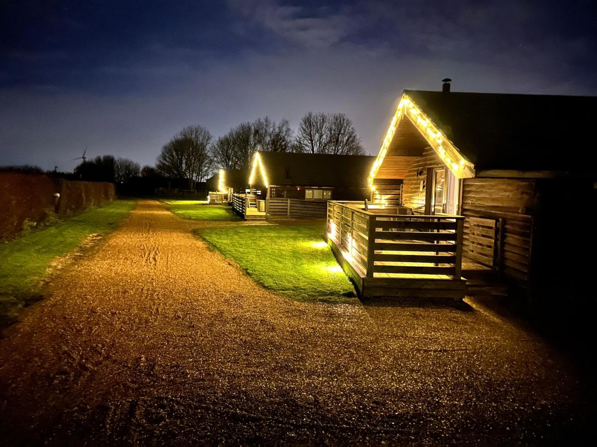Fields End Lodges Doddington  外观 照片