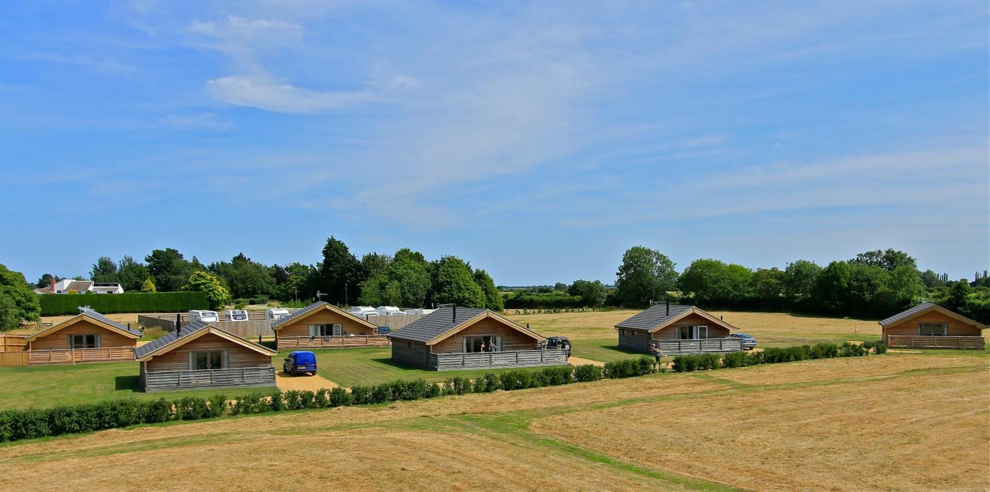 Fields End Lodges Doddington  外观 照片