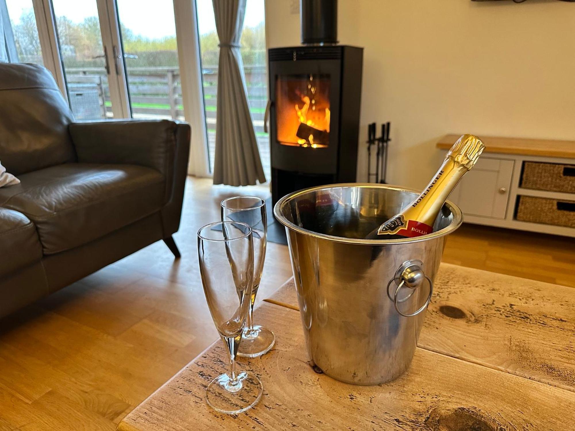 Fields End Lodges Doddington  外观 照片
