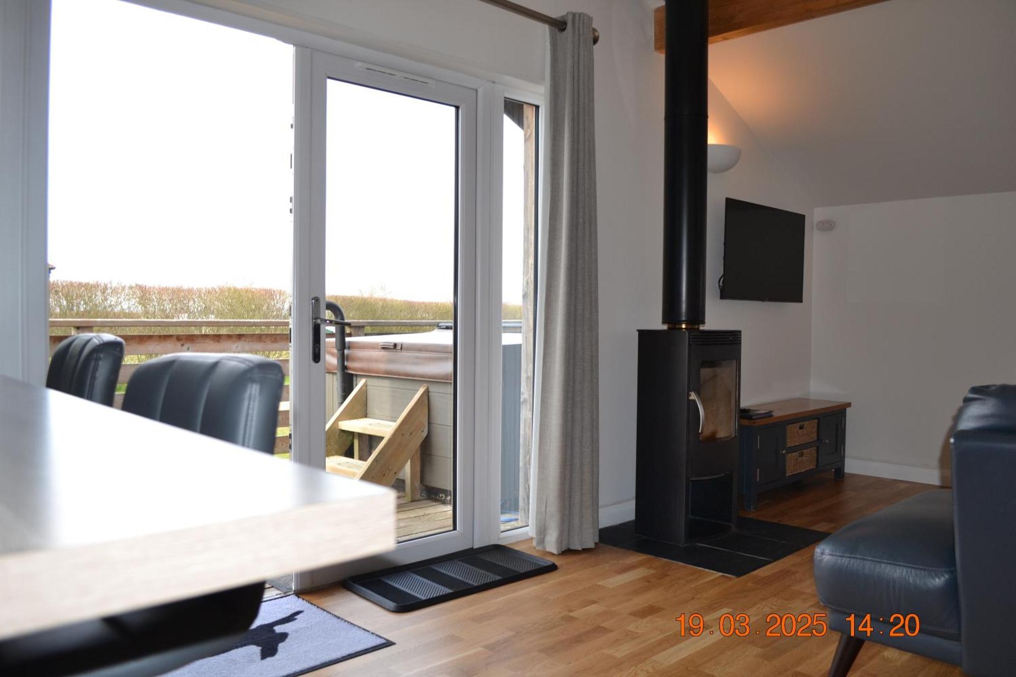 Fields End Lodges Doddington  外观 照片
