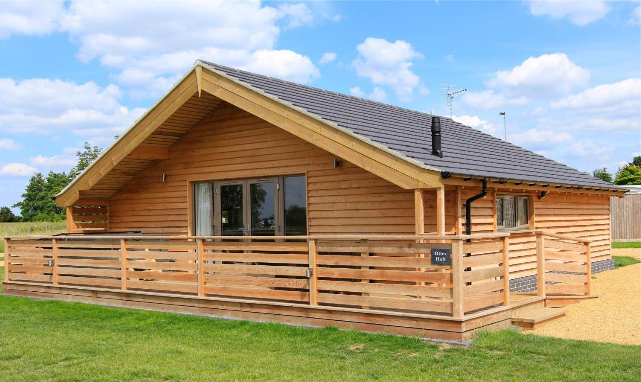 Fields End Lodges Doddington  外观 照片