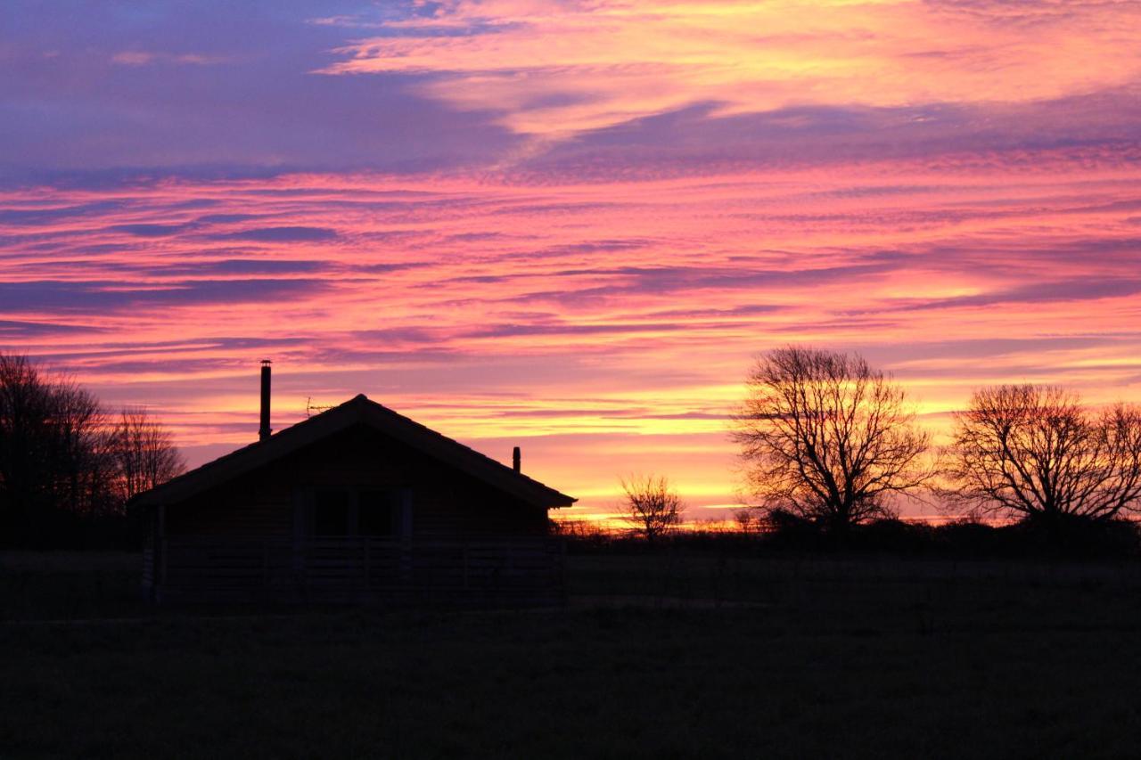 Fields End Lodges Doddington  外观 照片