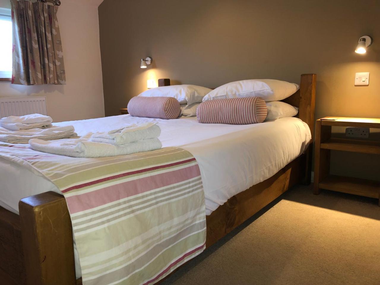 Fields End Lodges Doddington  外观 照片