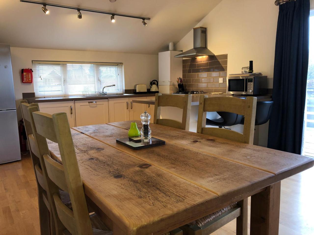 Fields End Lodges Doddington  外观 照片