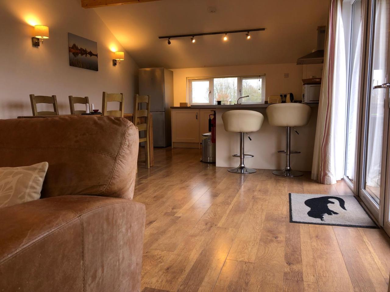 Fields End Lodges Doddington  外观 照片