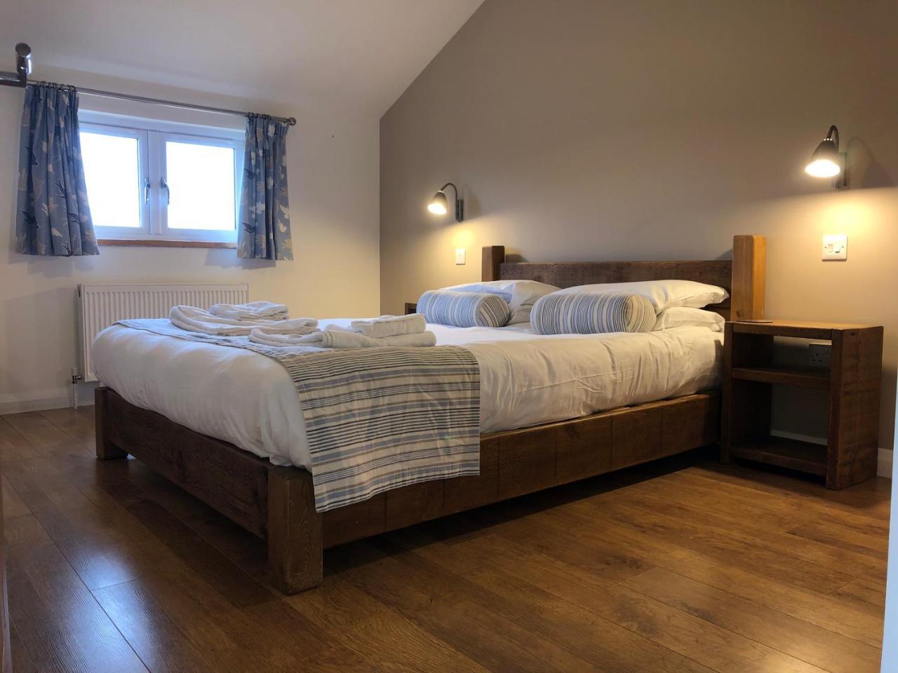 Fields End Lodges Doddington  外观 照片