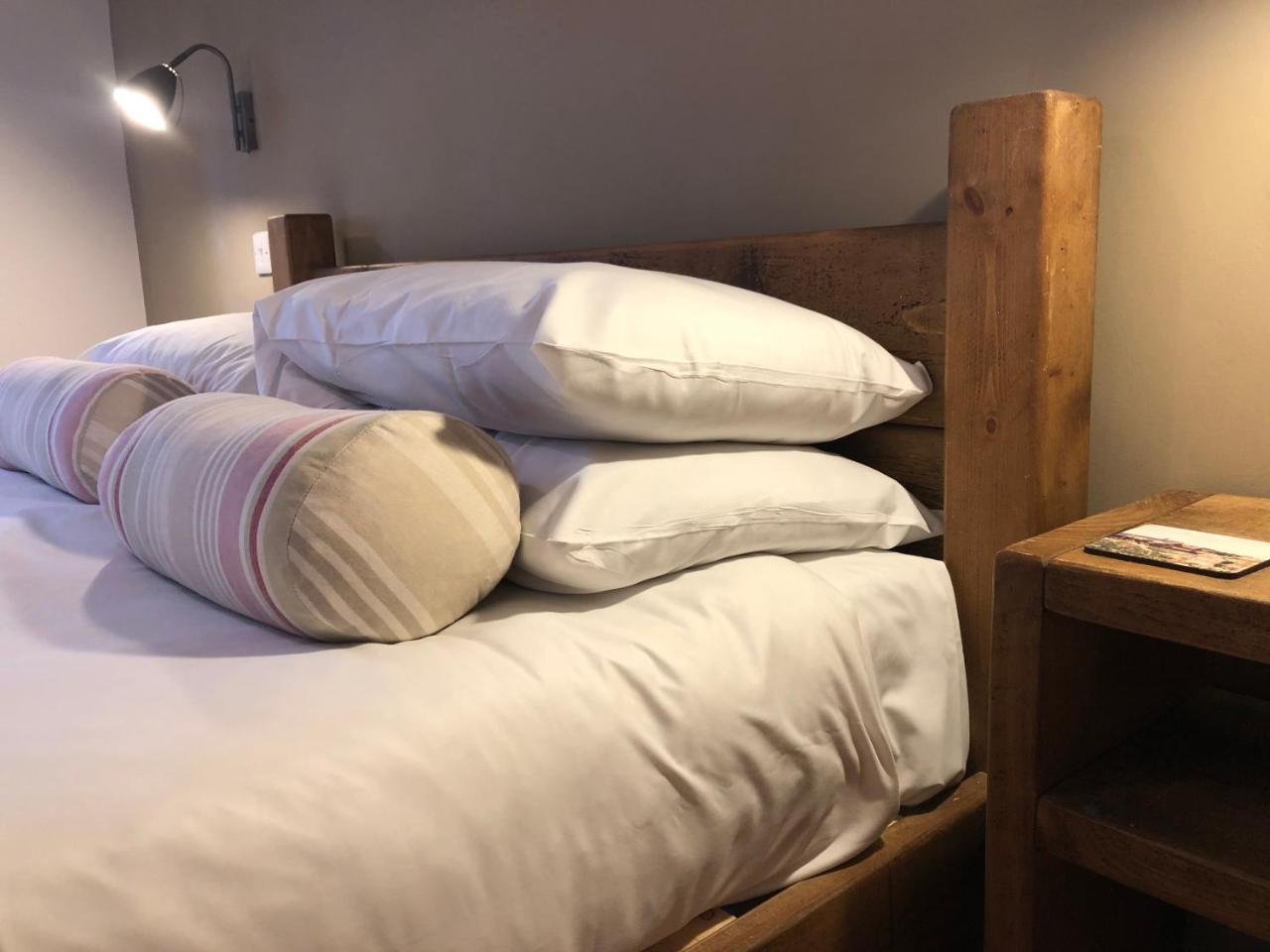 Fields End Lodges Doddington  外观 照片